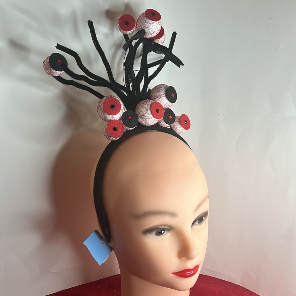 NWT All Eyes On Me Bling Headband